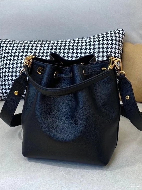 WIS LOUIS LOCKME VUITTON BUCKET 0719